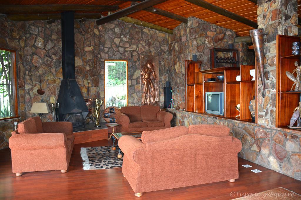 La Montagne Guest Lodge Hartbeespoort Esterno foto