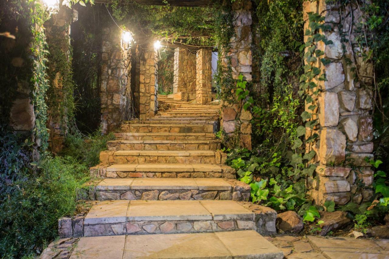 La Montagne Guest Lodge Hartbeespoort Esterno foto